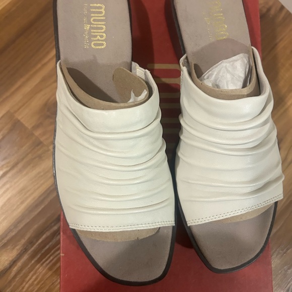 Monreau kala slide 8.5N - Picture 2 of 6